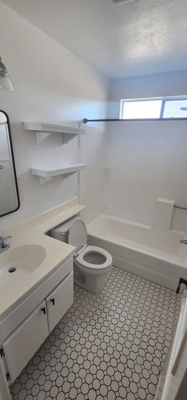 Photo - 3501 E Ransom St Unidad 101