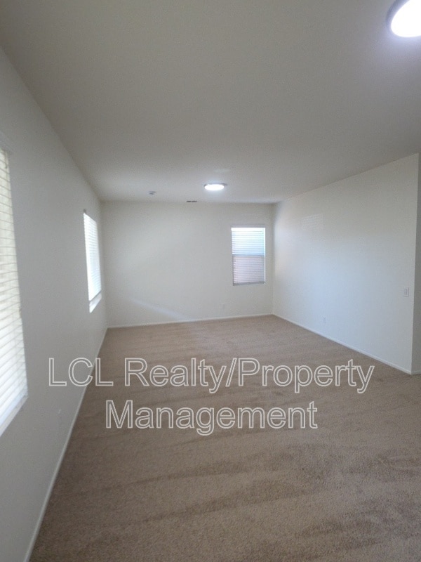 Photo - 12899 Oakdale St