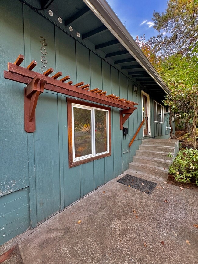 Building Photo - 3060 Onyx St Rental