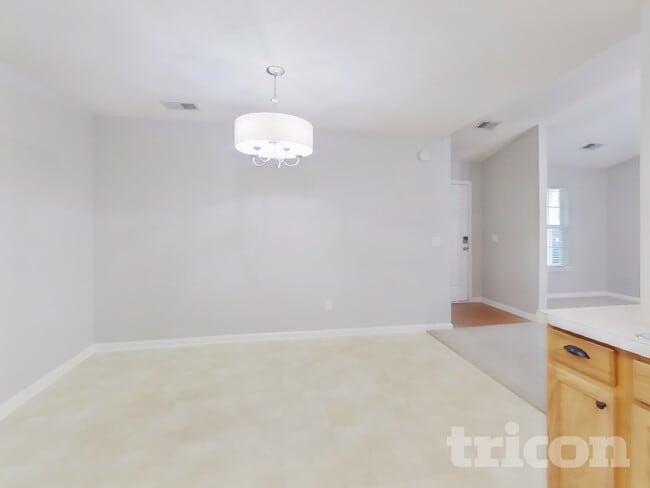 Photo - 538 Providence Crossing