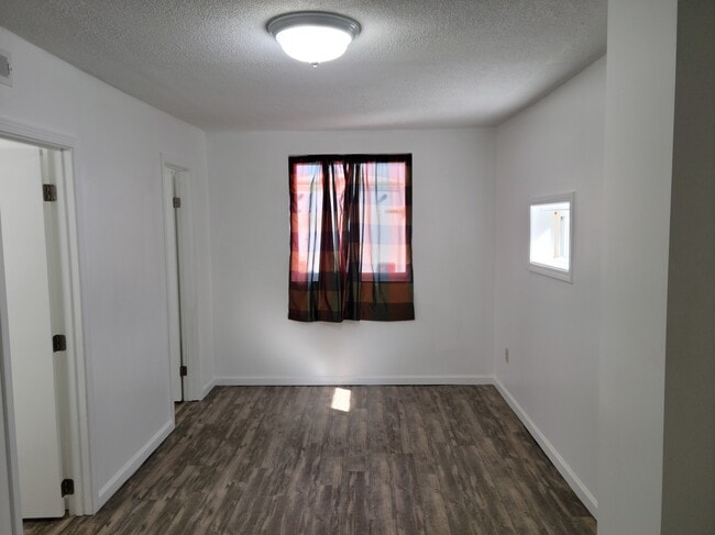 Living Room - 836 Oak Hill Rd Townhome