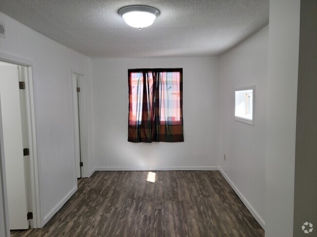 Building Photo - 836 Oak Hill Rd Unit B Rental