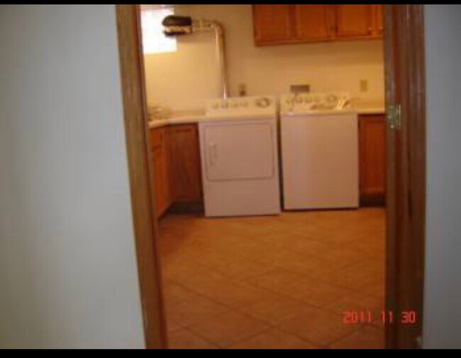 Laundry - 1698 Marshall Ave Unit Main floor