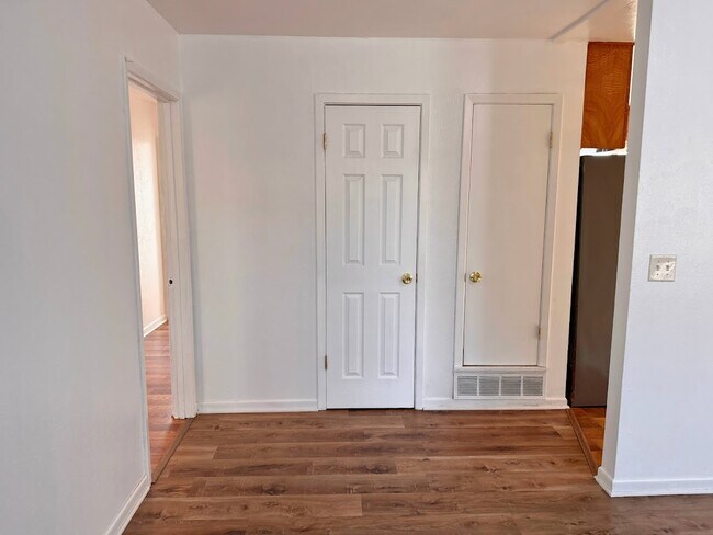 Photo - 1827 Eden Ln