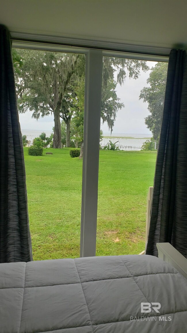 Photo - 1011 Sea Cliff Dr N