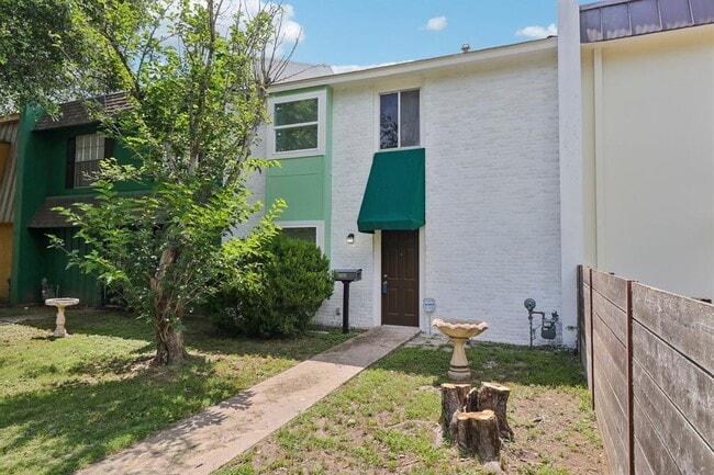 Photo - 5809 Coventry Ln