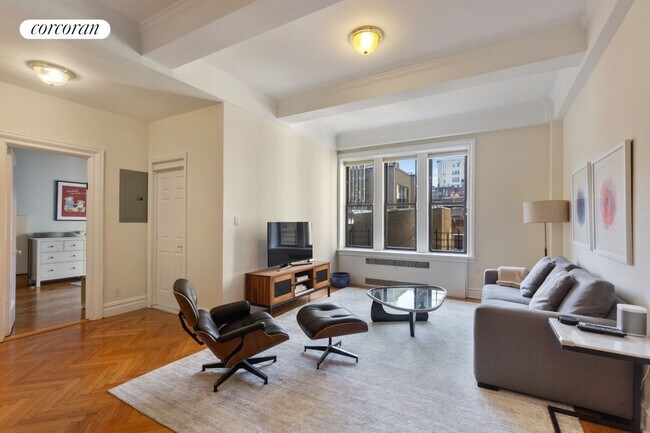 Building Photo - 525 W End Ave Rental