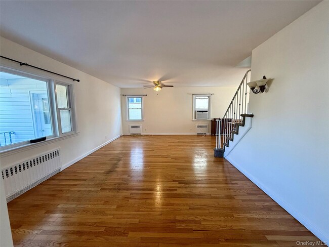 Photo - 518 W Olive St