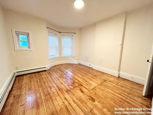 Photo - 81 Windsor St