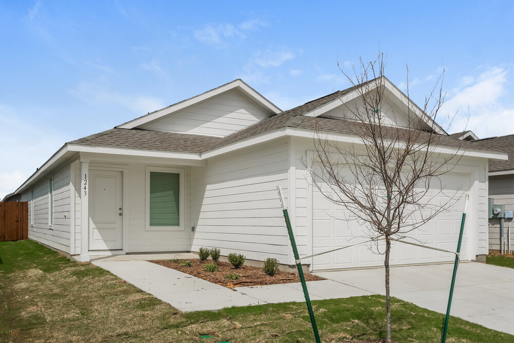 Photo - 1243 Maple St