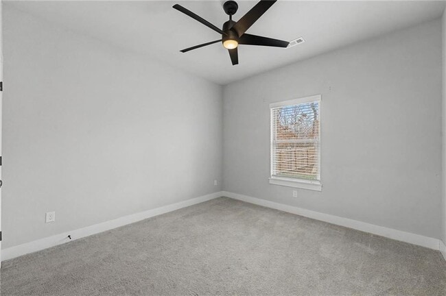 Photo - 2 Creetown Ln