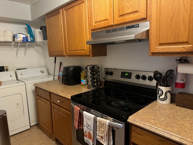 Photo - AUGUST PRE-LEASE! Spacious 2 Bedroom 2 Bathroom on Bus Route!