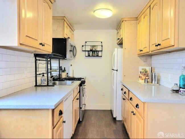 Photo - 365 22nd Ave