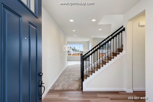 Photo - 4 Bedroom Home with Valley Views!