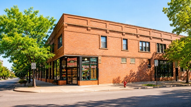Building Photo - 3040 N Milwaukee Ave Unit 2R