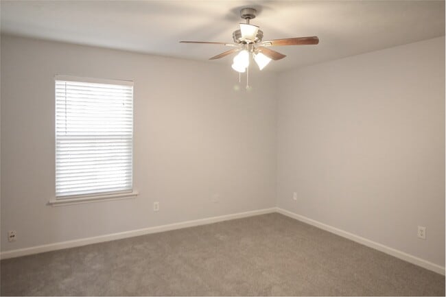 Photo - 28 E Brookberry Ct