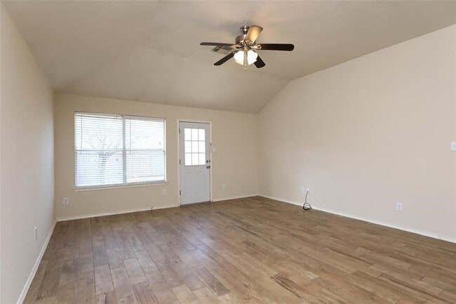 Photo - 13127 Bach Elm St