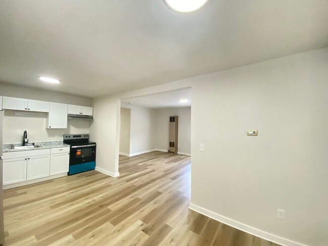 Photo - 59 Lafayette St Unidad Apartment A