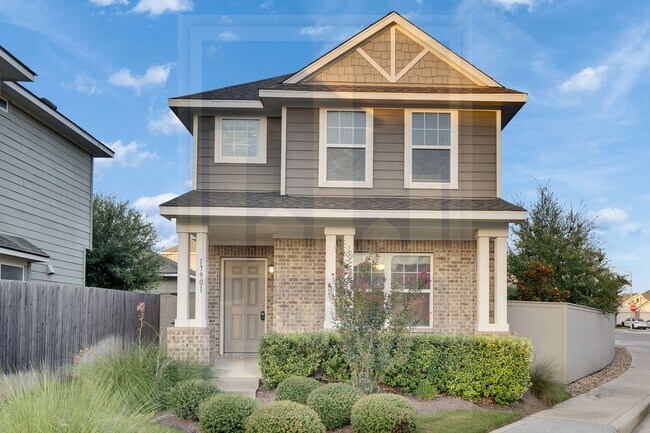 Building Photo - 17901 Malnati Dr Rental