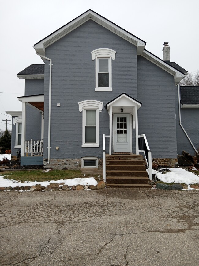 Photo - 1261 Bloomer Rd Unit #3