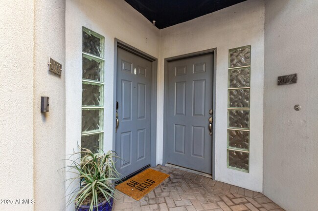 Building Photo - 3633 N 3rd Ave Unit 2012