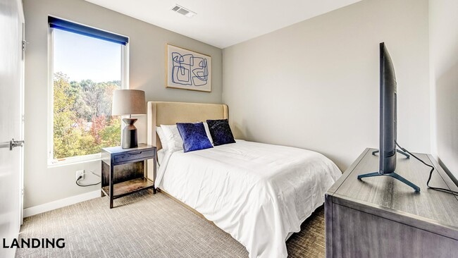 Photo - 5040 Linbar Dr Unit 413