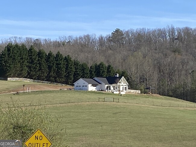 Photo - 136 Logan's Ridge Rd House