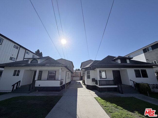 Building Photo - 1254 W 37th Dr Unit 1248