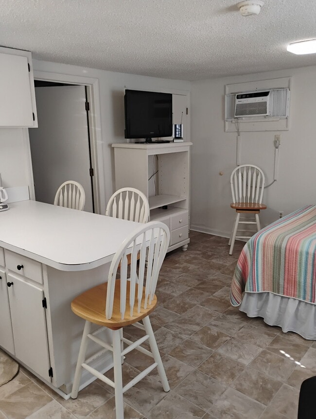 Photo - 706 Walston Ave Unidad .5