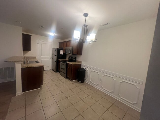 Photo - Central Wilmington, ground floor end unit, large 2 BR with porch(The Gardens)