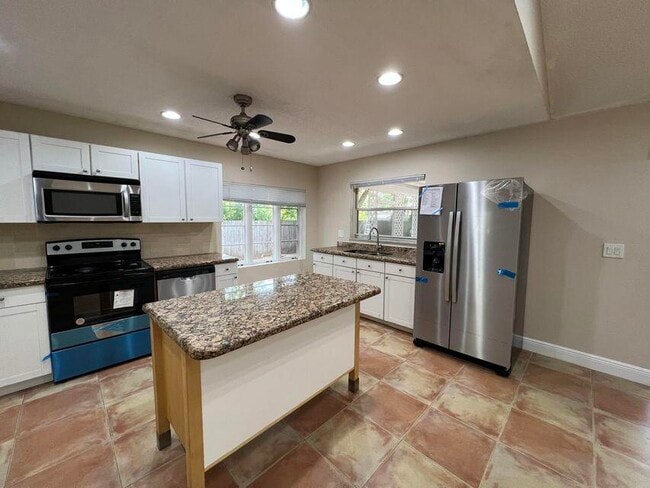 Photo - 5170 2nd Rd