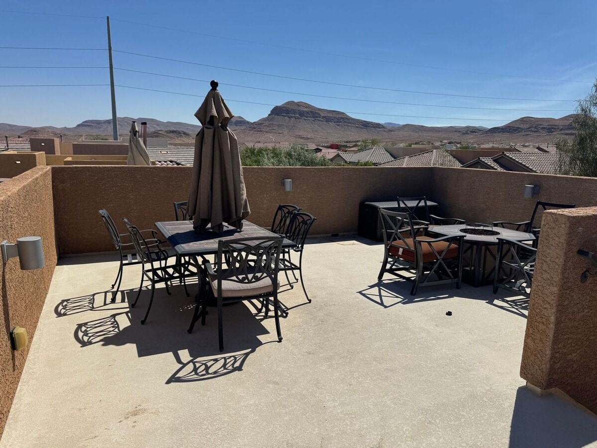 Stunning Two-Story Corner Lot Home with Ro... - Stunning Two-Story Corner Lot Home with Ro...