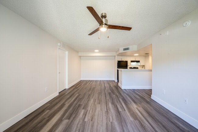 2 Bedroom, 2 Bathroom 898 Sq. Ft.