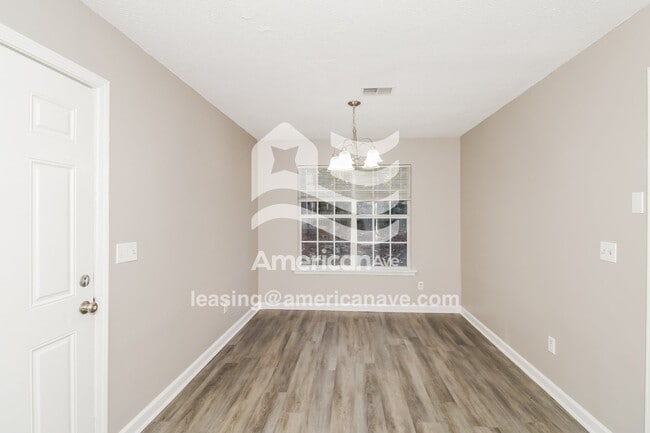 Photo - 130 Bradstone Rd