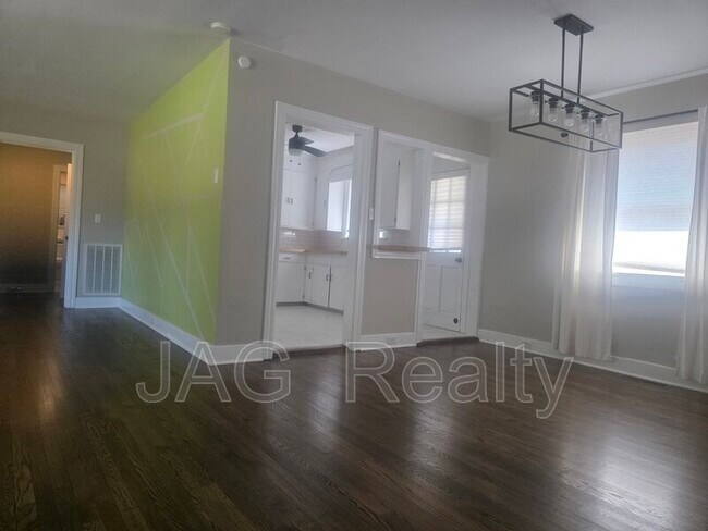 301 N Fulton St