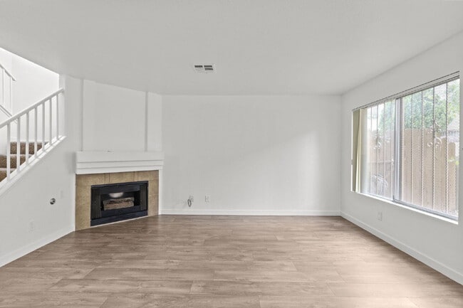 Photo - "Charming 3-Bedroom Townhouse Oasis with 2 Full Baths in Las Vegas – 1220 Sq Ft of Comfortable Li...