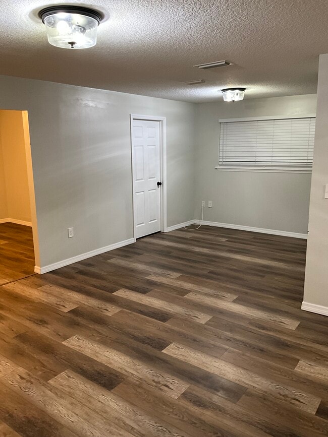 Photo - 512 Quail Ln