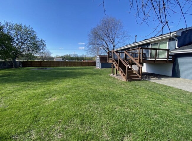 Photo - 3600 Trenton Ln N