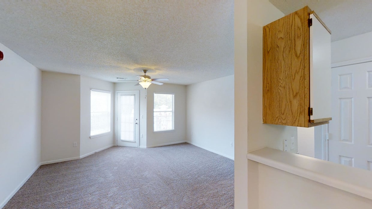 Photo - Crescent Pointe Apartments