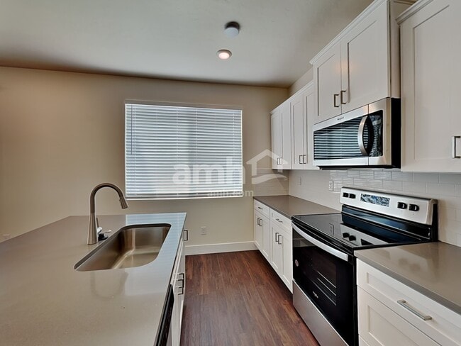 Photo - 1479 W Afton St