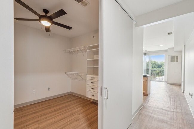Waterside at River Park Apartments