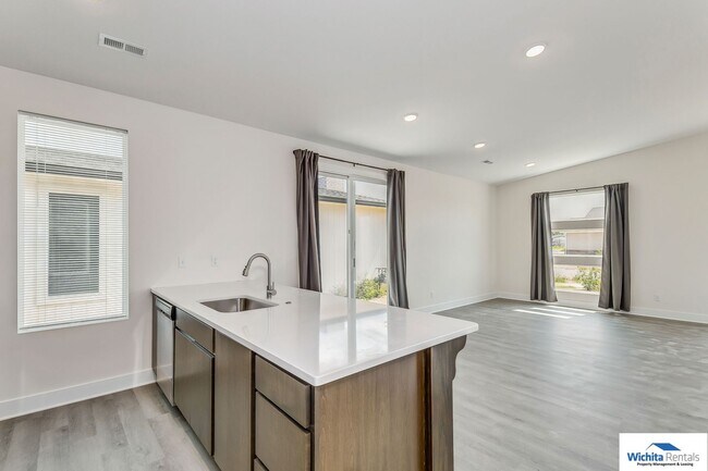 Photo - Newer 3 bed, 2 bath Patio Home **First month rent free at move in**