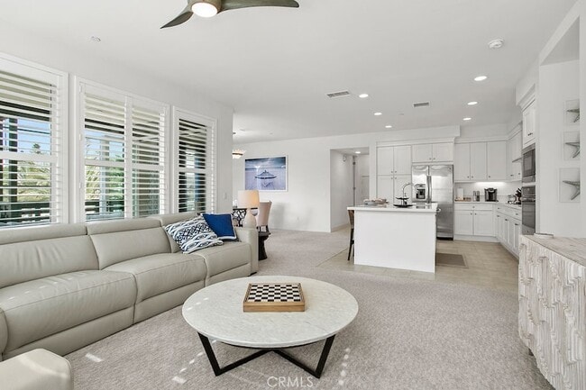 Photo - 321 Doheny Way