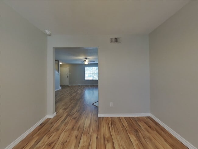 Photo - 1910 Flycaster Dr