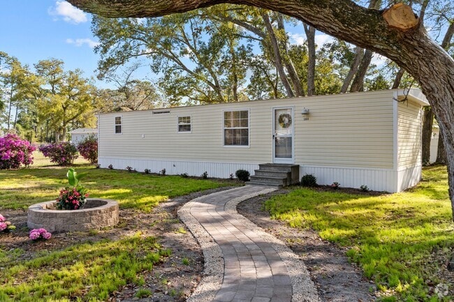 Building Photo - 1864 W Long Acres Dr SW Rental