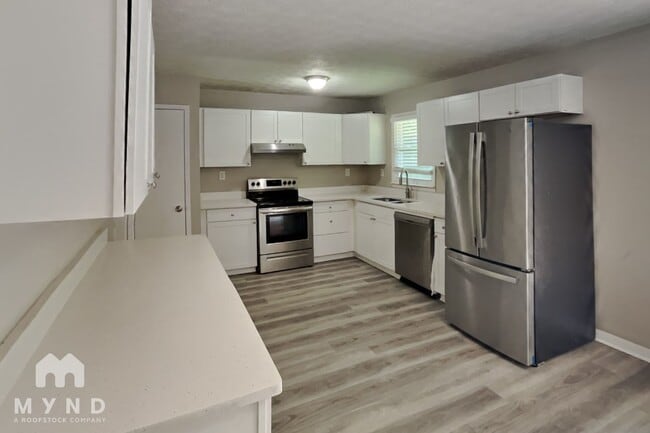Photo - 3798 Leach Rd