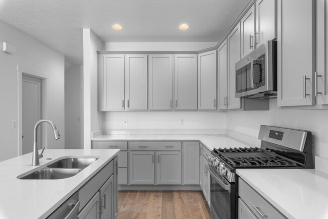 Photo - 2 WEEKS FREE- 3 Bed 2.5 Bath South Jordan Townhome Available Mid August!
