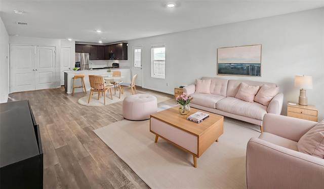 Photo - 1816 Barrie Wy