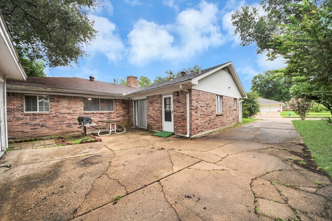 Photo - 9126 Willow Meadow Dr