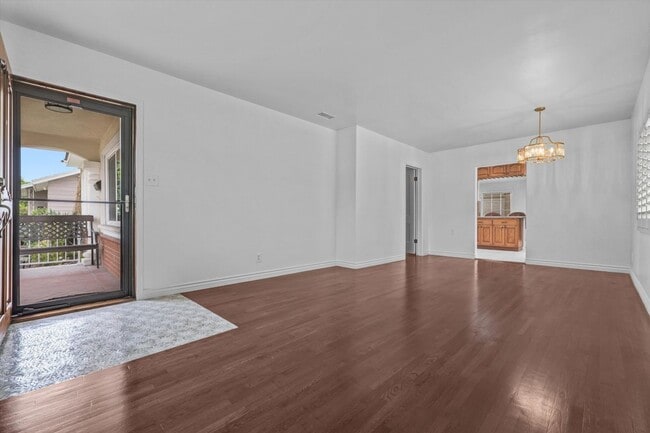 Photo - 14403 Benfield Ave